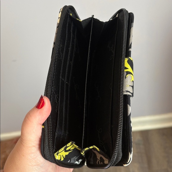 Vera Bradley Turn Lock Wallet Baroque Yellow Gray Black White Floral - Picture 10 of 14